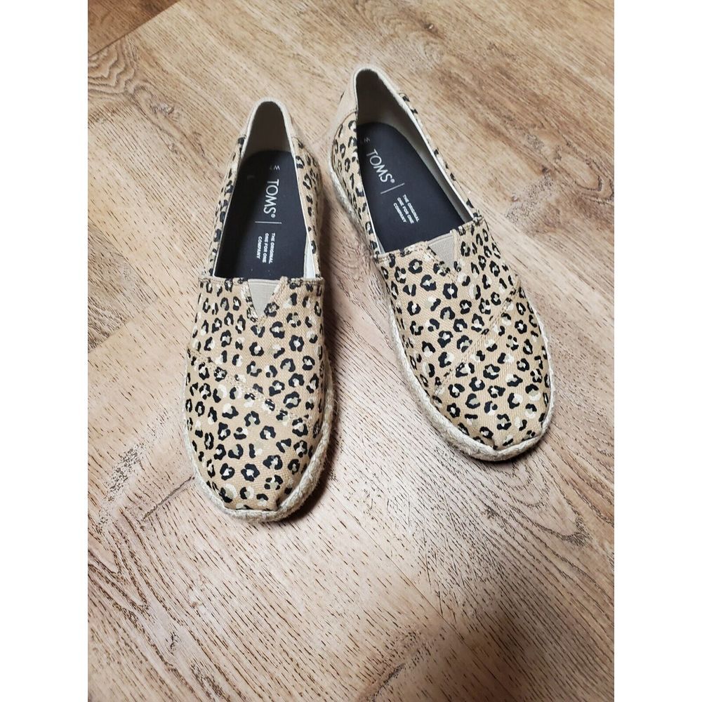 Toms Womens Shoes- Size 7